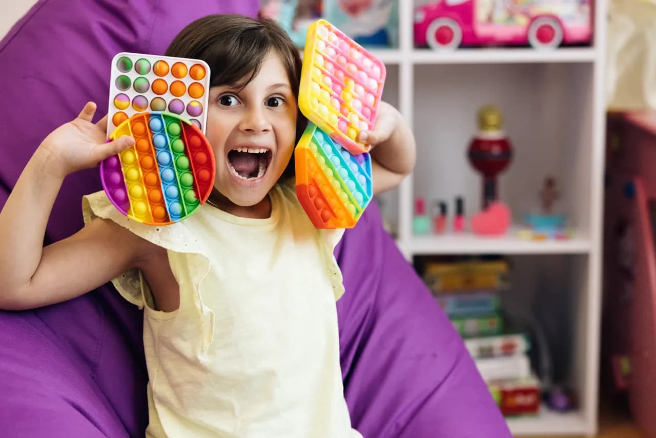 Zabawki sensoryczne dla dzieci z autyzmem – jak wspierają rozwój?